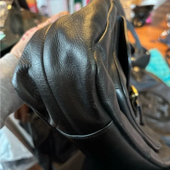 Coach SoHo G1380-F24686 Black Pebbled Leather 3-Compartment Hobo Bag in EUC - Picture 12 of 16